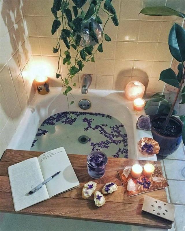 lavanta suyu kristalleri ile lavanta banyosu yapın yeşil bitkiler ilham koza banyosu