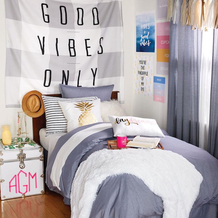 Najstniška spalnica tumblr, siva in roza dekoracija spalnice za najstnico, dekoracija majhne študentske sobe
