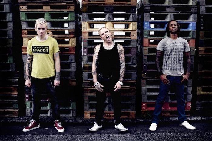 Ortasında keith Flint bulunan dahinin grup fotoğrafı, New York'taki evinde ölü bulundu.