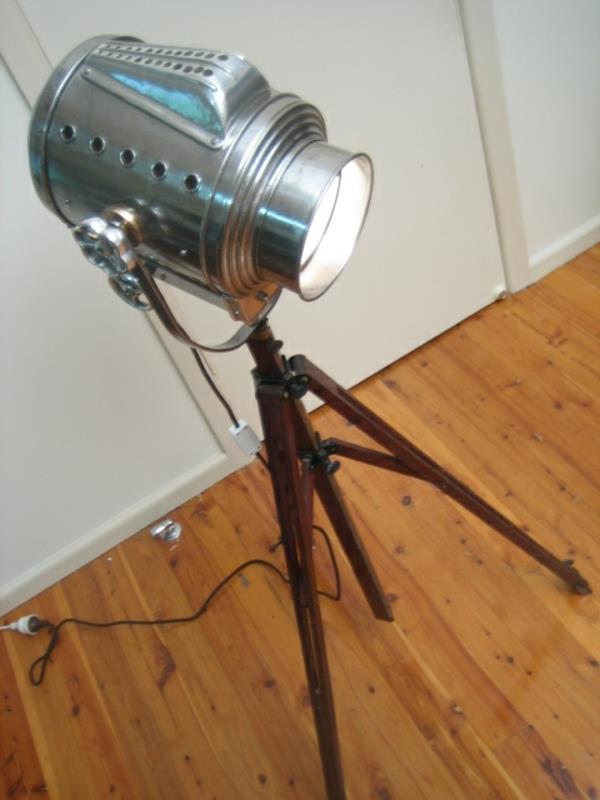 demir-lamba-projektörü