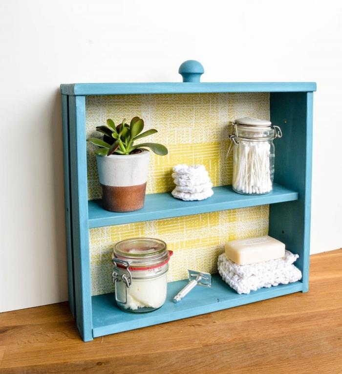 „pasidaryk pats“ medžio projekto idėja vonios kambario laikymui „pasidaryk pats“ mėlynos medienos dažų lentyna