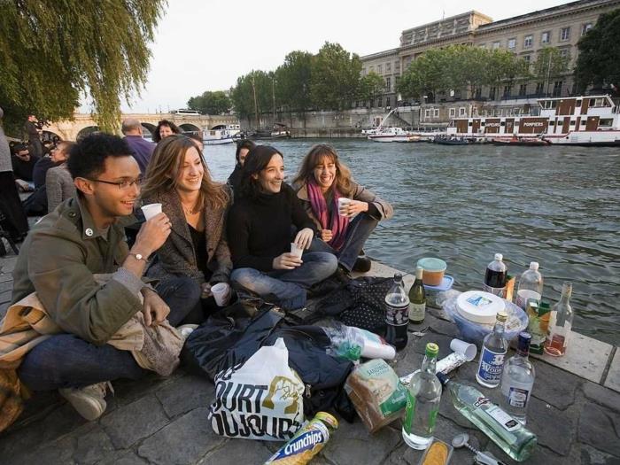 sprehod-paris-sprehod-v-paris-sprehod-po-Seni-kosilo