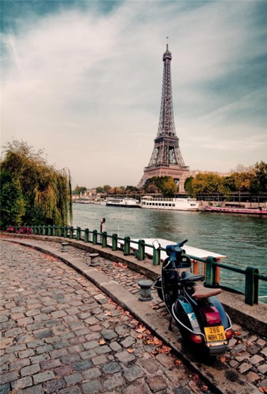 sprehod-paris-sprehod-v-paris-sprehod-po-Seni-motorno kolo