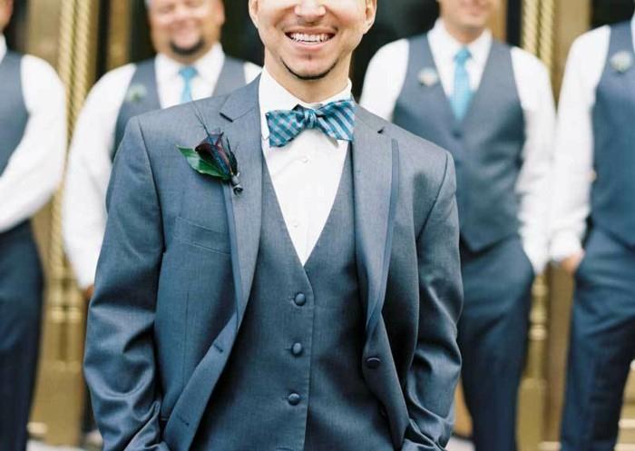 un'idea elegante e moderna per abito matrimonio uomo nei toni del blu-grigio