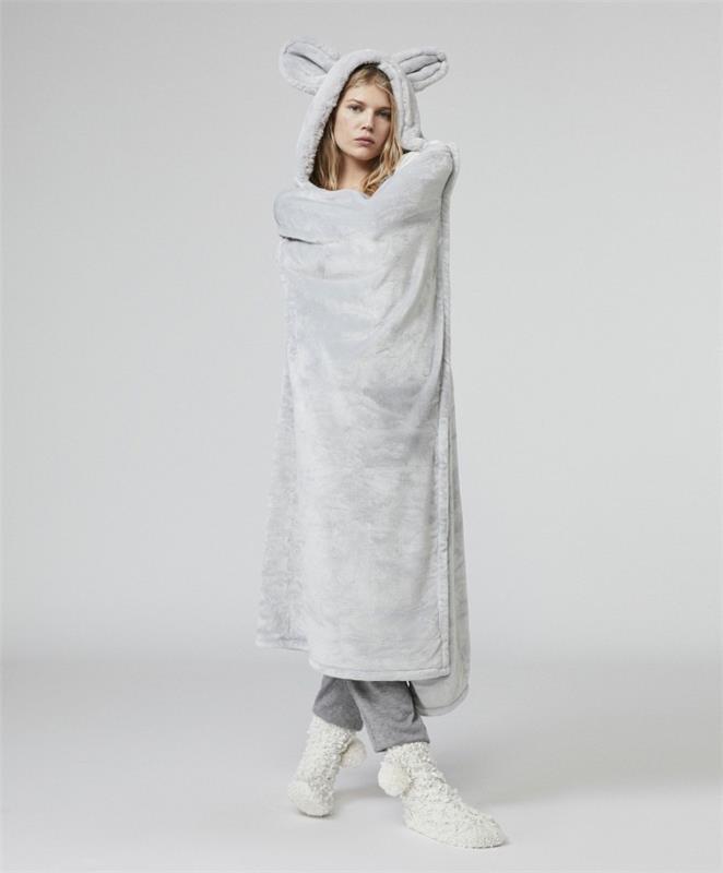 nočna obleka z miško, ideja za darilo za ženske, prijeten in ogrevan model oblačil za spanje