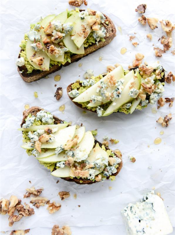slasten recept za toast iz avokada in hrušk za začetek dneva, kaj jesti za zajtrk