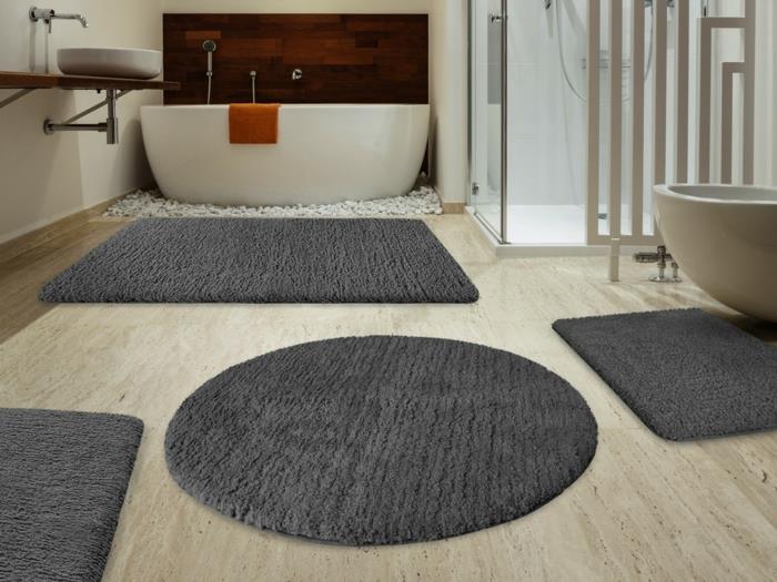 kurį dušo kilimėlį pasirinkti zen stiliaus vonios kambariui ir voniai baltai smėlio spalvos