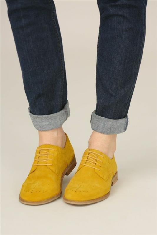 kokią spalvą derinti prie geltonai plokščių batų-garstyčių