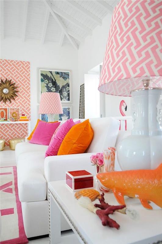 Gülağacı rengi toz pembe dekor modern ev tasarımı detaylarda ve duvarda pembe iç fikir giyinmiş