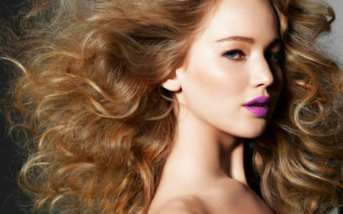 saç renginizi nasıl seçersiniz, bakır saçlar, elektrik moru dudaklar, Jennifer Lawrence