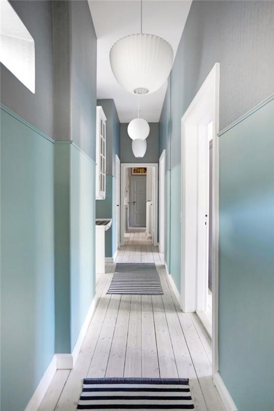 v kakšno barvo pobarvati hodnik z veliko vrati, dolg in ozek hodnik v sivi, zeleno -beli barvi in ​​daje občutek širine