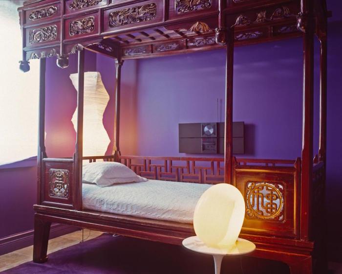 yatak odası, asya ahşap yatak için leylak rengi ile ilişkilendirilecek model