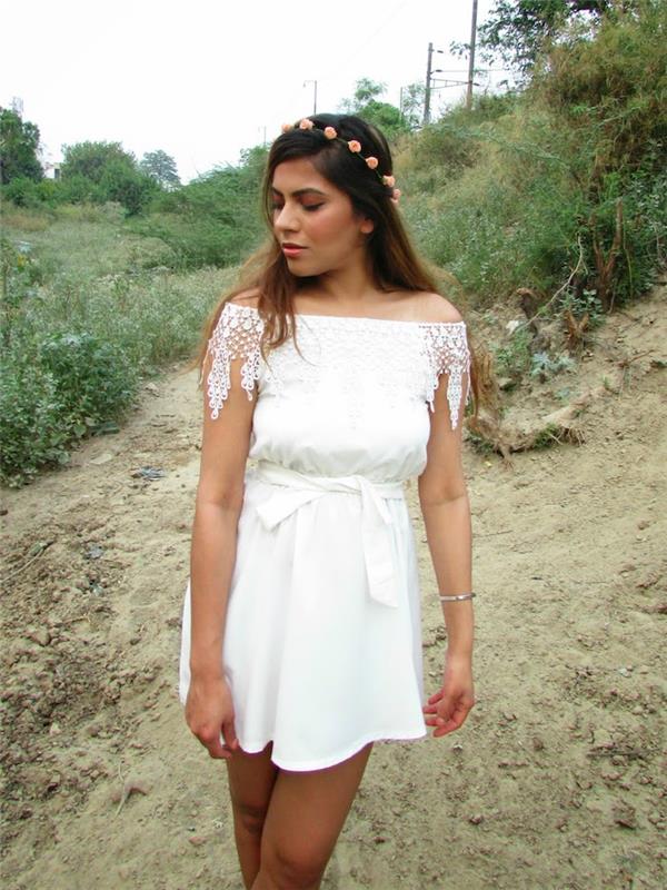 Trumpa suknelė nuo pečių vasaros moteris bohemiška suknelė nėriniai hipių stiliaus mados idėja šauni šventinė apranga visiškai balta