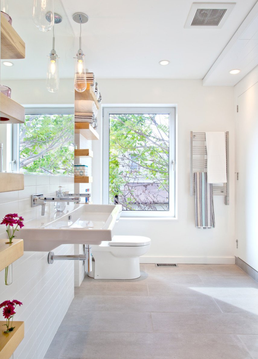 renovación-moderno-cuarto de baño-brillante-decoración-idea-en-toronto