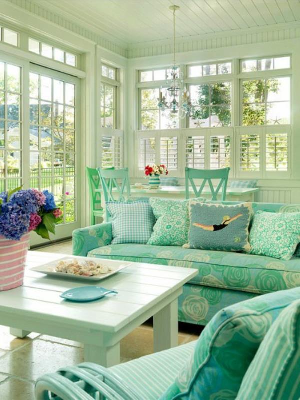 güzel-veranda-berrak-yeşil-mobilya
