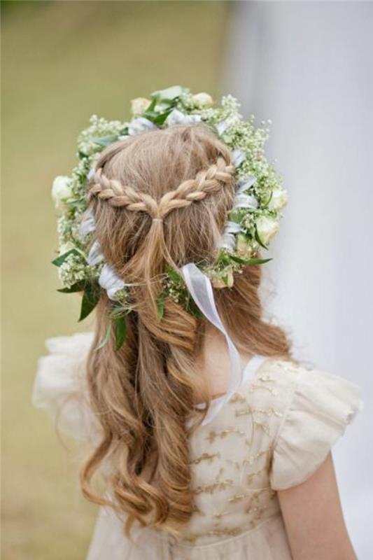 güzel-saç modeli-torunu-baykuş-düğün-çiçek-tacı