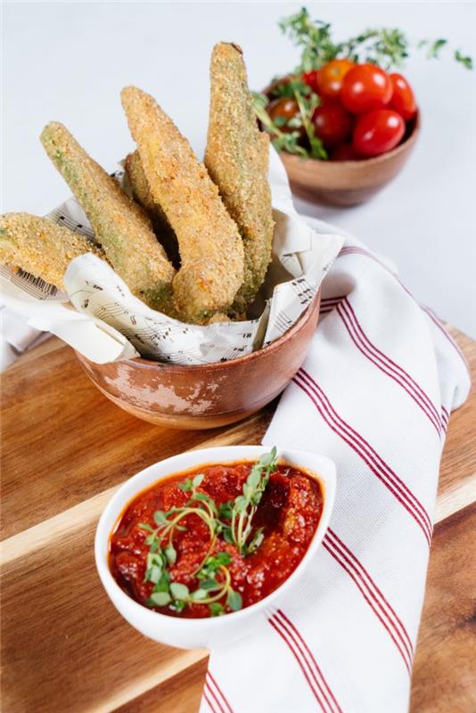 ką valgyti šį vakarą, lengva avokado užkandžio idėja, parmezano bulvytės ir džiūvėsėliai kaip originalus aperityvas