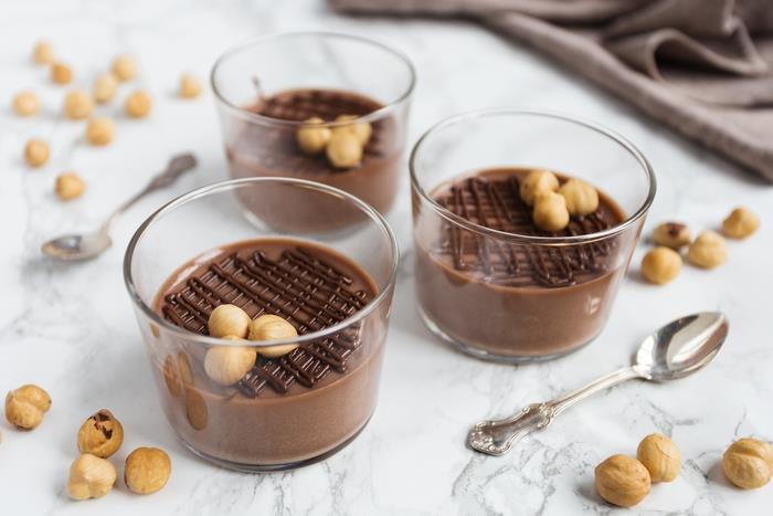 enostaven recept iz nutele za čokoladno panna cotto, idealen za hitro in poceni sladico