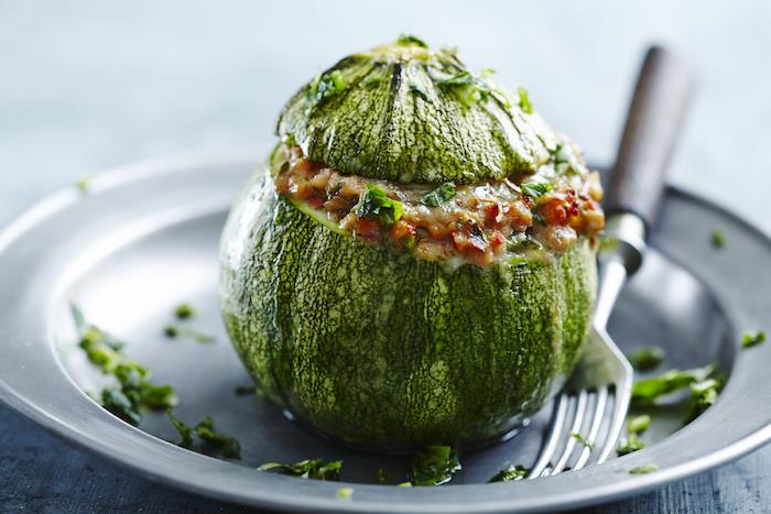 bučke recept kozje bučke polnjene z zelenjavo in sirom