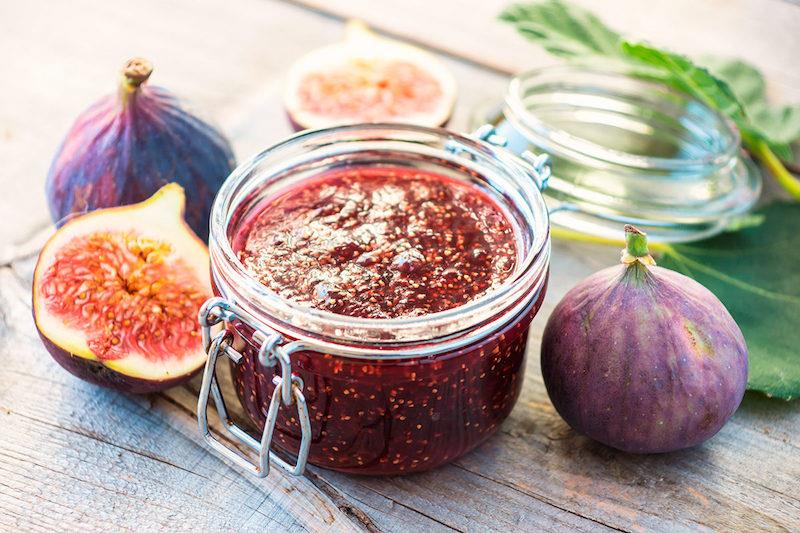 poletni recept za pripravo preproste domače figove marmelade z limoninim sladkorjem