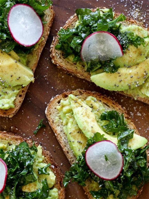 avokado, limon ve lahana tostu, İtalyan bruschetta tarifinin lezzetli çeşitleri