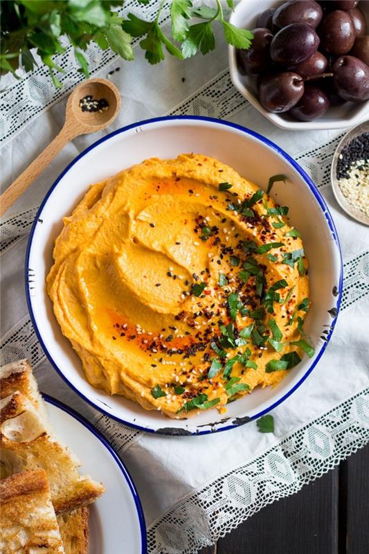 Kolay Kabak Humus Tarifi Sonbahar Başlangıç ​​Fırında Kabak Susam Tohumları Taze Otlar Tuz