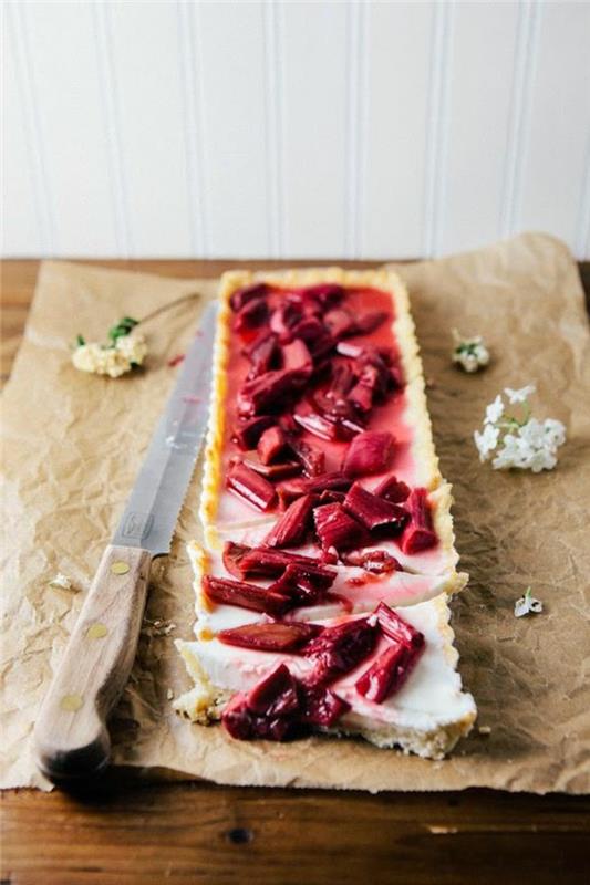 panna-cotta-turta-kırmızı-dut-ve-panna-cotta-tarifi