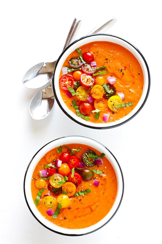 hiter andaluzijski gazpacho recept z rumenim in rdečim češnjevim paradižnikom, recept za poletno hladno juho