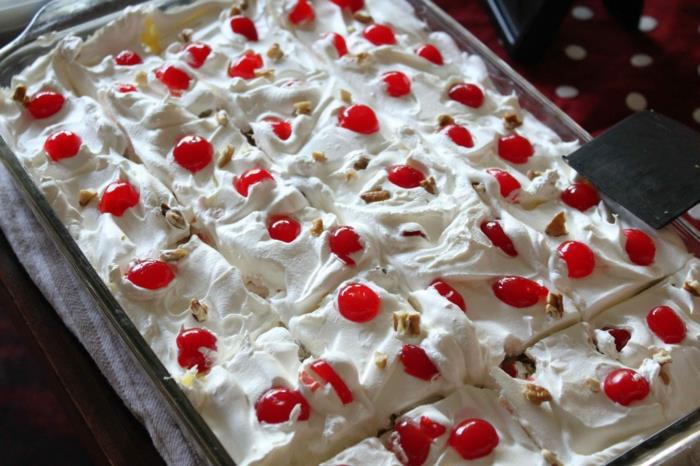 yumurtasız kek tarifi, vişneli ve kremalı kek