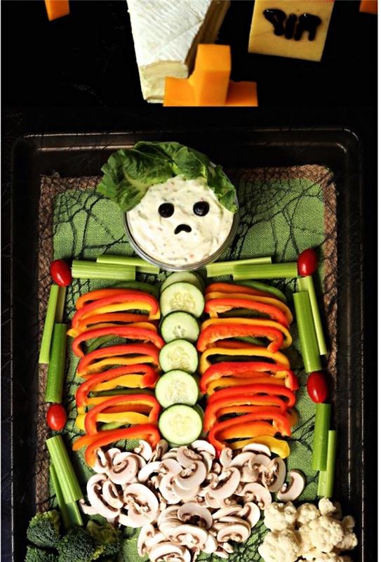 Cadılar Bayramı zayıflama tarifi, iskelet şeklinde meze soslu çiğ sebze tabağı