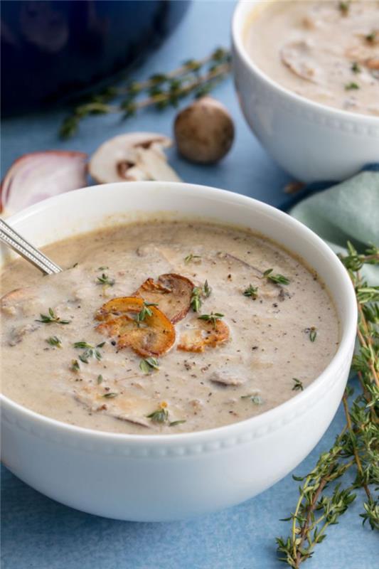 recept za kremno zimsko gobovo juho