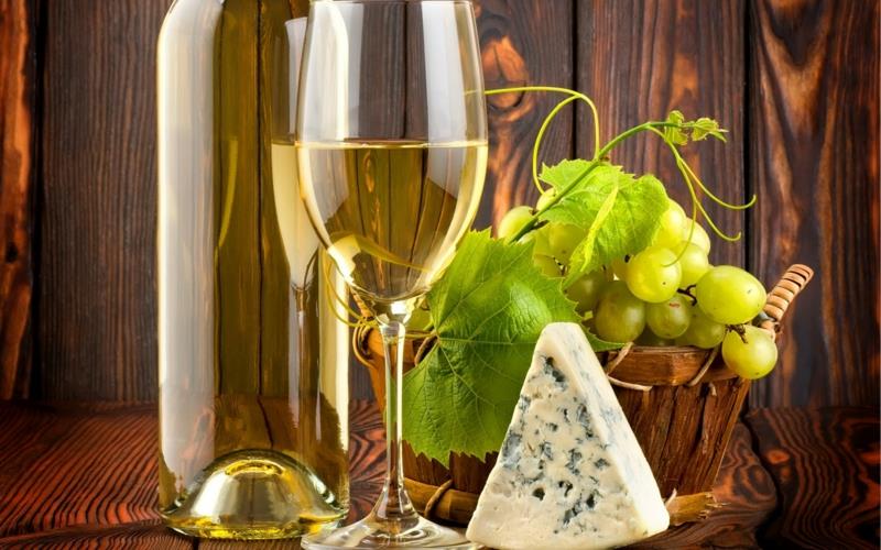 recept za belo vino in sir iz pečenega krompirja