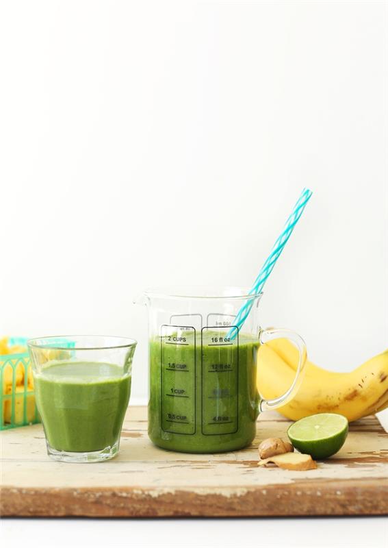 kako narediti zelene napitke za razstrupljanje ali hujšanje, recept za zelene smutije z banano, ananasom, ingverjem in listnato zelenjavo