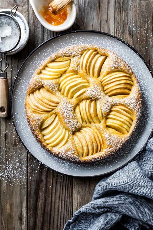 hitra in enostavna sladica brez glutena, nemški recept za jabolčno torto z ovseno moko brez glutena