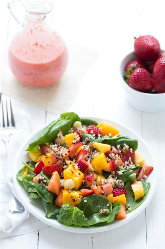 çilek ve zencefil salata sosu ile meyve salatası şurubu tarifi, orijinal ıspanak salatası, çilek, mango, papaya ve nektarin