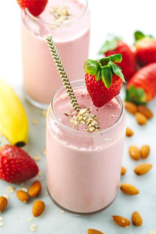 kako narediti enostaven in zdrav smoothie za začetek našega dne, recept za smoothie iz banane, jagode in mandljevega mleka