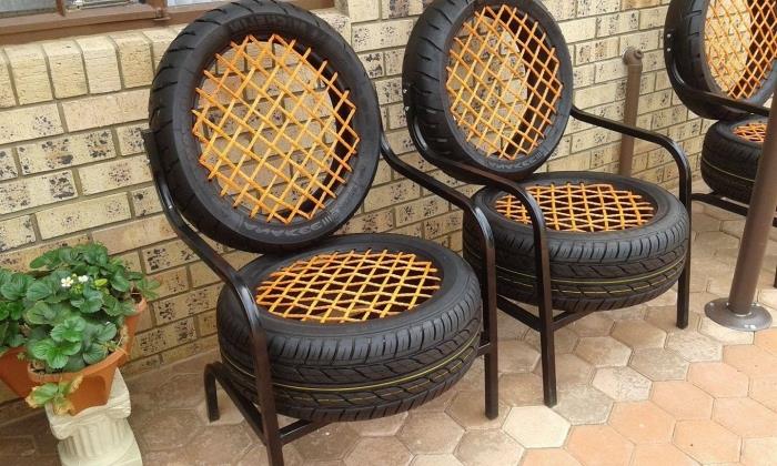 ideja za dekoracijo vrta z DIY pohištvom, modeli stolov iz recikliranih materialov, stol za pnevmatike DIY