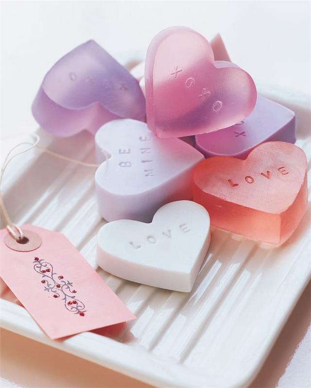 Sapone forma di cuore, San Valentino başına fikir regalo