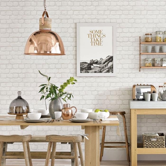 yemek alanı ile hazır mutfak modeli, beyaz ve ahşap mutfakta duvar dekorasyonu, beyaz tuğla efektli duvar ile mutfak
