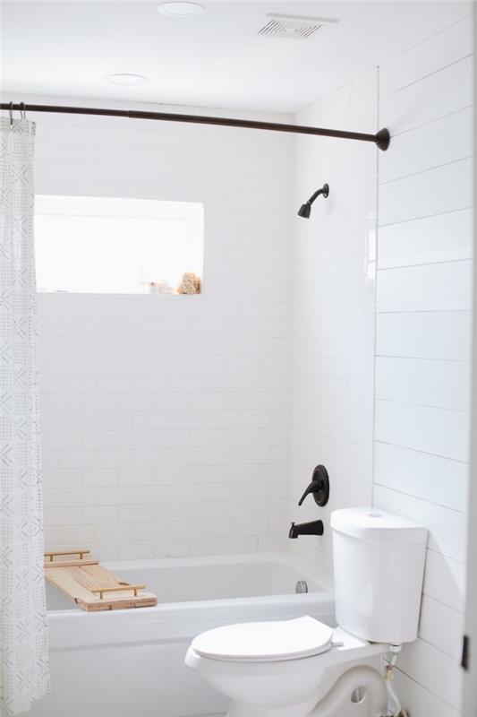 Küvetli küçük banyo 4m2, minimalist tarzda iç tasarım, tek renkli banyo dekoru