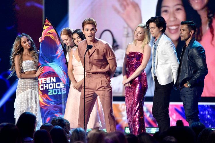 21. Teen Choice Ödülleri 2019, Rivedale, dizileri için sörf tahtasını alan oyuncuları seçti