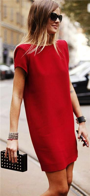 klasikinė-raudona suknelė