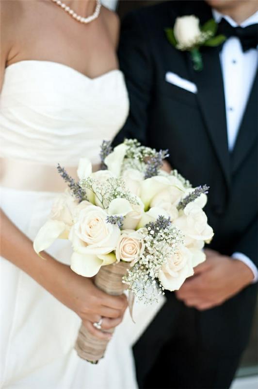 poročna obleka-rože-dodatki-veseli par