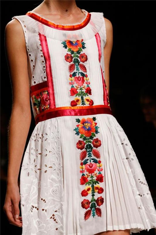 bela obleka v mehiškem slogu s cvetličnim vezenjem, obleka z učinkom čipke