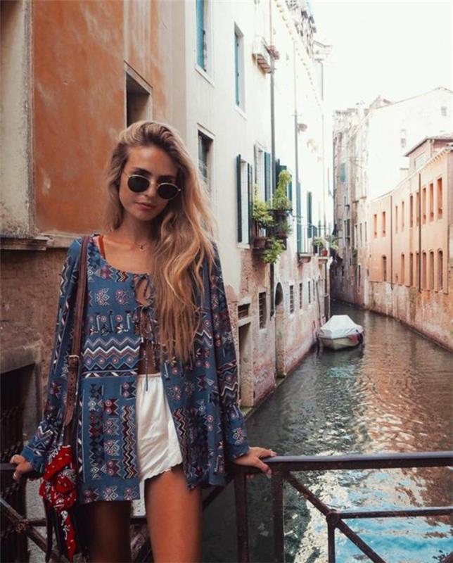 Hipių drabužiai gražiai gerai apsirengusios moters apranga Venecija graži nuotrauka