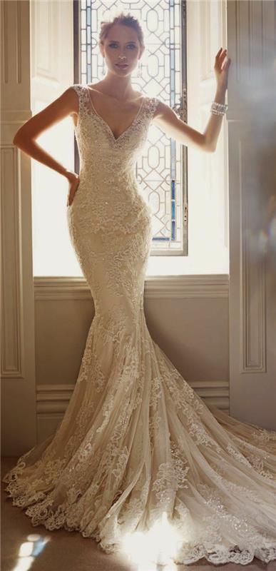 vestuvinė suknelė-langas