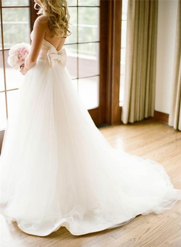 vestuvinė suknelė-be petnešėlių-širdis-vestuvių suknelė-be petnešėlių-plunksna