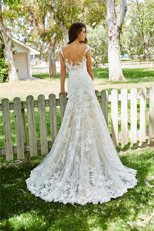 vestuvinė suknelė su apvalkalu, apatiniai nėriniai vėduokle apatinėje dalyje, atvira nugara su baltais nėriniais dirželiais, undinė vestuvinė suknelė