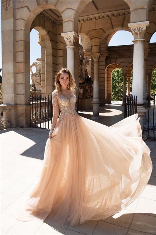 transparan tasarım uzun kollu maxi elbise ve pastel tül etek ile prenses vizyonu