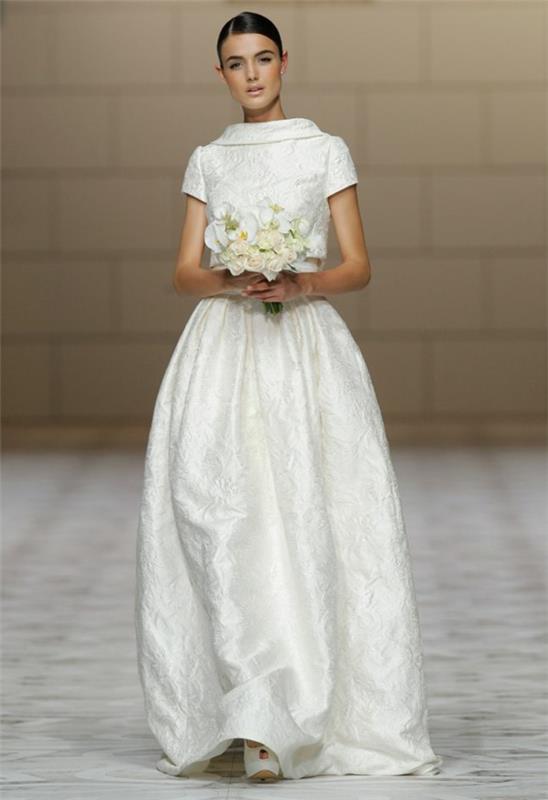 retro vestuvinė suknelė